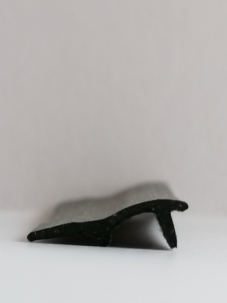Gummiprofil Zierleiste 14 x 4,5 mm